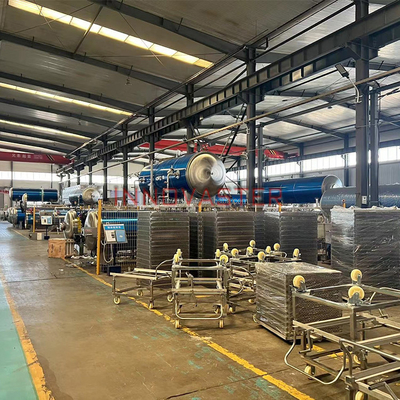Proceso de esterilización por vapor en autoclave para alimentos envasados, aves de corral y carne de vacuno enlatados