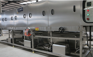 Lavadora de bandejas de plástico industrial automática crea un gran número para la tienda de alimentos