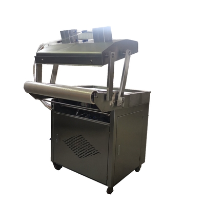 Materiales de madera Máquina de embalaje automática de vacío con pieles adheridas Estado completo de los alimentos