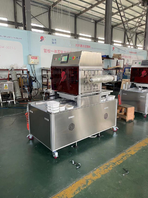 Máquina de embalaje de atmósfera modificada para bocadillos frágiles con accionamiento eléctrico y bebidas