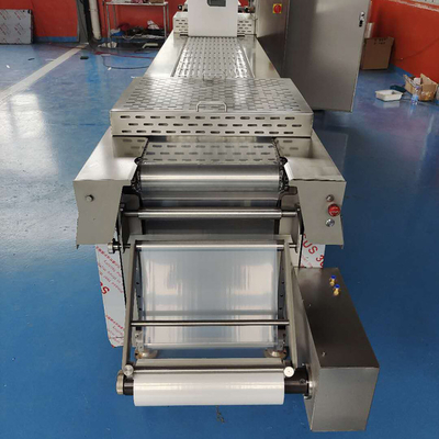 Velocidad de embalaje 3-6 ciclos/min Máquina automática de embalaje de salchichas con termoformación al vacío 516 KG